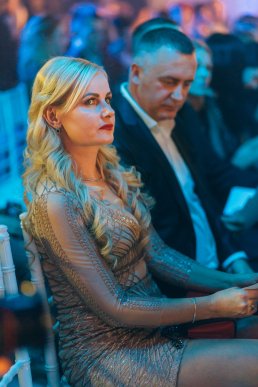 Мода заради життя: на Закарпатті відбувся ІІІ-й благодійний показ мод дизайнерки Роксолани Новак – 94