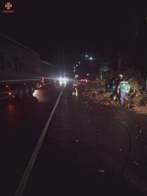 Рятувальники показали наслідки негоди, яка вирувала 27 жовтня на Закарпатті – 05
