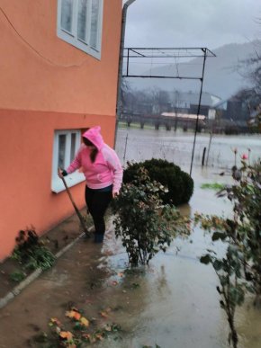 На Рахівщині гірський струмок затопив ціле село – 09
