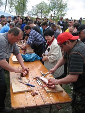 Уха з капустою, гуляш з вином (ФОТОРЕПОРТАЖ) – 04