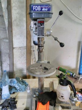 В Ужгороді "накрили" склад із контрабандними сигаретами – 01