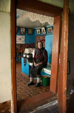 В Ужгороді відкрили фотовиставку, присвячену життю та побуту в Карпатах (ФОТО) – 16