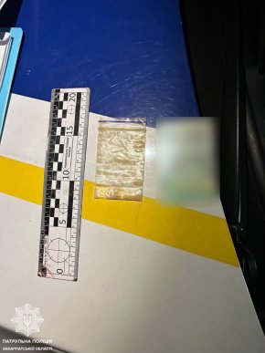 У водія Volkswagen в Мукачеві виявили наркотики – 02