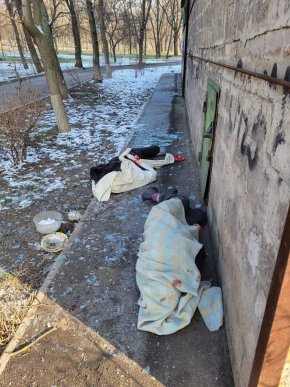 Російські війська знову обстріляли Маріуполь із літаків. Є жертви – 02