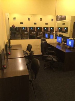 Масштабне викриття незаконного азартного бізнесу: поліція "накрила" 30 гральних закладів – 04