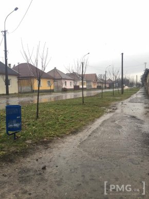 Окремі вулиці, тротуари та частина набережної Мукачева – у воді. Люди не приховують обурення – 13 Окремі вулиці, тротуари та частина набережної Мукачева – у воді. Люди не приховують обурення – 13