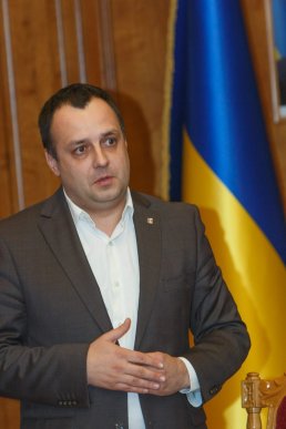 Закарпатські волонтери отримали від керівництва області дизельний генератор (ФОТО) – 04