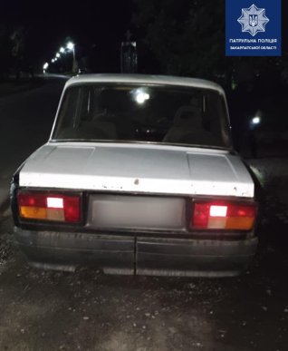 Поводились агресивно та лаялись: патрульні розказали, кого затримали – 02