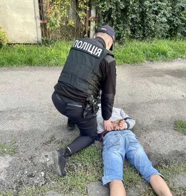 Затримання в Мукачеві: у чому підозрюють чоловіка – 02 Затримання в Мукачеві: у чому підозрюють чоловіка – 02