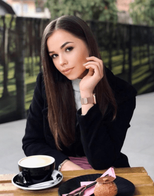 Моторошна аварія у Мукачеві: опубліковано фото загиблої дівчини – 03