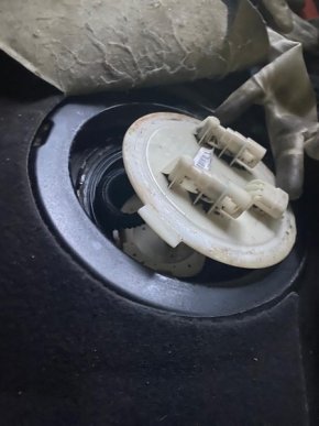 Через контрабандні цигарки в угорця вилучили автомобіль – 03