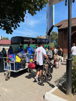 На Закарпатті зустріли евакуаційний потяг з Покровська – 03