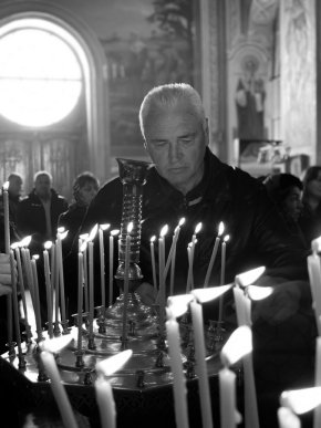 Мукачівці зі сльозами на очах провели в останню путь загиблого Героя – 05