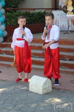 Свято останнього дзвоника відзначили у Мукачівській ЗОШ №13 – 18