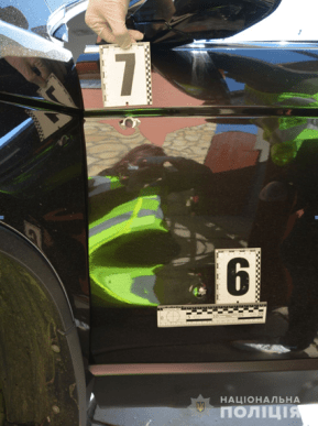 Поліція з’ясувала, хто вчора напав на валютника – 02