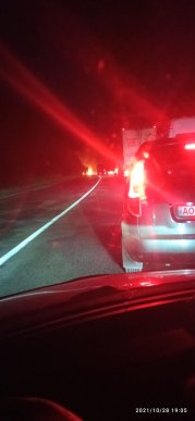 На трасі поблизу Чинадієва спалахнула пожежа. Утворились затори – 02