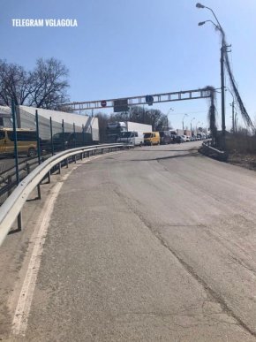 На КПП "Тиса" утворились великі черги – 02