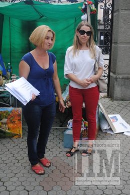 Мукачівські освітяни передали на потреби військових майже 35 тисяч гривень (ФОТО) – 06