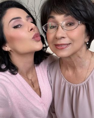 Злата Огнєвіч замилувала фанатів ніжними світлинами з мамою – 02