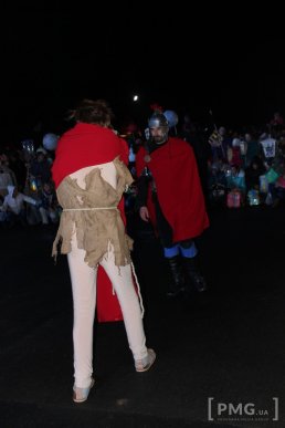 Яскраве святкування Дня святого Мартина у Мукачеві: парад ліхтариків, лицарські бої та вогняне шоу – 72 Яскраве святкування Дня святого Мартина у Мукачеві: парад ліхтариків, лицарські бої та вогняне шоу – 72