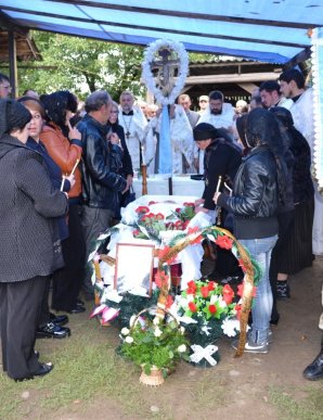 У Буштині попрощались з бійцем АТО Павлом Дурундою – 02