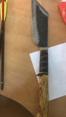 На КПП «Ужгород» у молодого чеха знайшли холодну зброю – 04