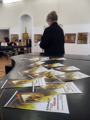 У Закарпатському обласному музеї відкрили виставку Віктора Сірка – 07