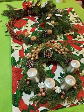 У Мукачеві діток вчили робити віночки Адвенту – 03