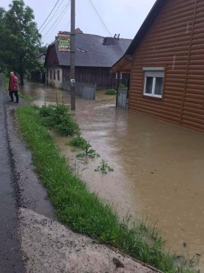 На Рахівщині затопило селище – 03