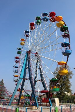 У парку "Перемога" запрацювало оглядове колесо – 27