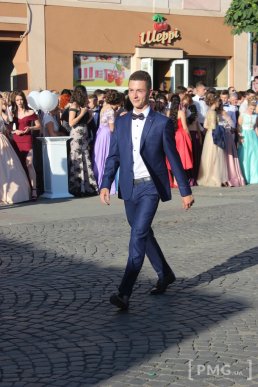 У Мукачеві нагородили випускників-медалістів – 65