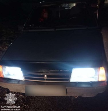 Поблизу Мукачева затримали нетверезого водія, який мав при собі наркотичні речовини – 03