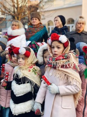 Маленькі мукачівці влаштували свято у центрі міста – 04