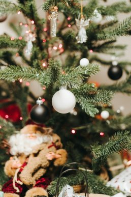 Новий рік 2025: які ялинкові прикраси обрати – 31