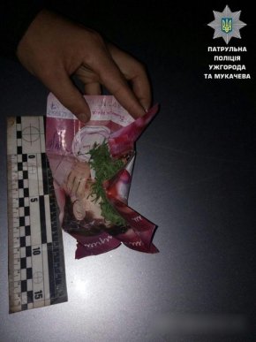 Поведінка чоловіків викликала підозру у патрульних. І не дарма – 03 Поведінка чоловіків викликала підозру у патрульних. І не дарма – 03