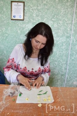 Пасхальний декор або Як мукачівка виготовляє неймовірні писанки – 06