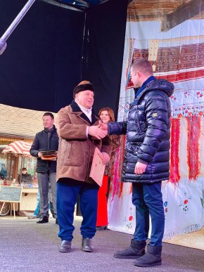 В Мукачеві нагородили переможців фестивалю «Червене вино-2020» – 05 В Мукачеві нагородили переможців фестивалю «Червене вино-2020» – 05