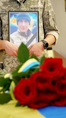 Мукачево сьогодні попрощалося з полеглим Героєм – 01