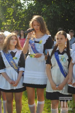 Останній дзвінок відлунав для випускників Мукачівської ЗОШ №6 (ФОТО) – 24