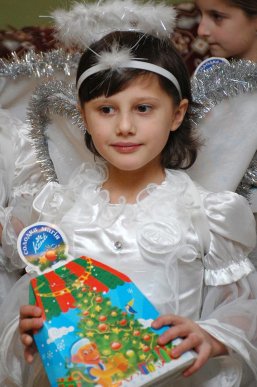 Голова Закарпатської облради побував у ролі Миколая для вихованців школи-інтернату – 05 Голова Закарпатської облради побував у ролі Миколая для вихованців школи-інтернату – 05