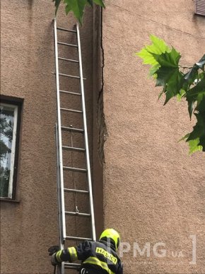 У Мукачеві на голови людей падала штукатурка – 10