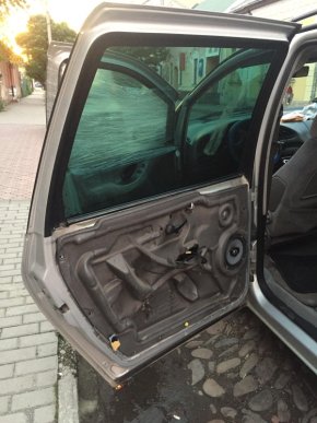 Грибні розбірки по-міжгірськи: б’ють усім селом, можуть і машину спалити – 02