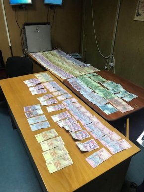 Спецоперація на митному посту: на хабарі спіймали заступника начальника МП «Вилок» – 09