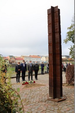 79-ті роковини трагедії Бабиного Яру: в Ужгороді вшанували загиблих – 03