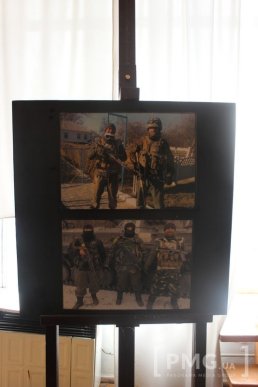 У Мукачеві відкрили фотовиставку, присвячену річниці боям за Дебальцево – 19