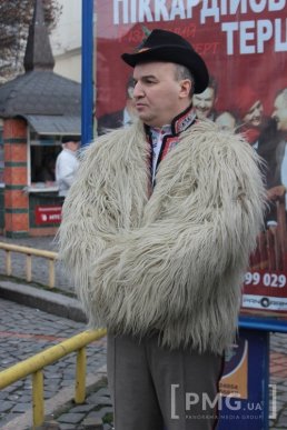 У Мукачеві урочисто відкрили фестиваль "Червене вино – 2016" – 06