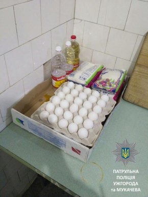 Працівників Мукачівської ЦРЛ запідозрили у крадіжці продуктів харчування з лікарні – 02 Працівників Мукачівської ЦРЛ запідозрили у крадіжці продуктів харчування з лікарні – 02