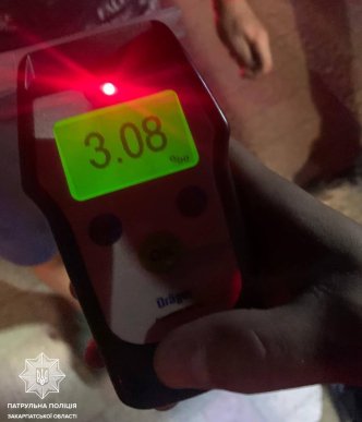 В Ужгороді п‘янезний водій хотів "домовитися" з патрульними – 03