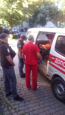 На одній із вулиць Івано-Франківська знайшли непритомного закарпатця – 03