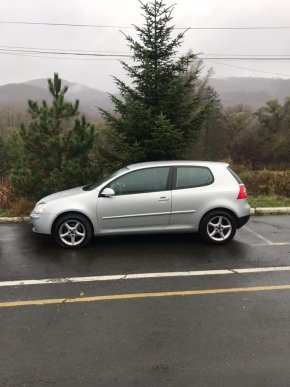 Громадяни Словаччини спробували ввезти в Україну авто за фальсифікованими документами – 03